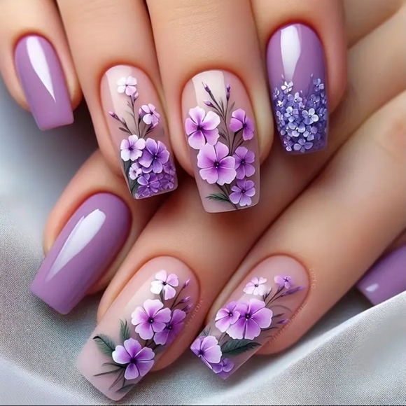 24 Pieces Fake Press On Nails - Picture 1 of 5